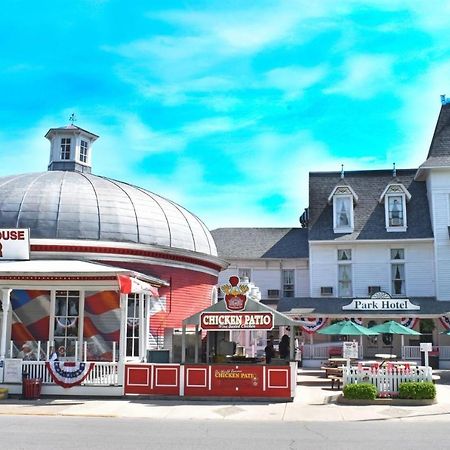 The Historic Park Hotel プットインベイ エクステリア 写真