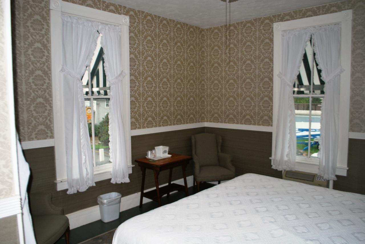 The Historic Park Hotel プットインベイ エクステリア 写真