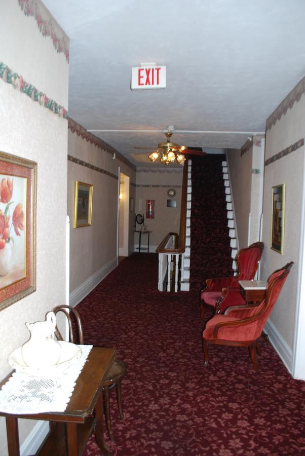The Historic Park Hotel プットインベイ エクステリア 写真