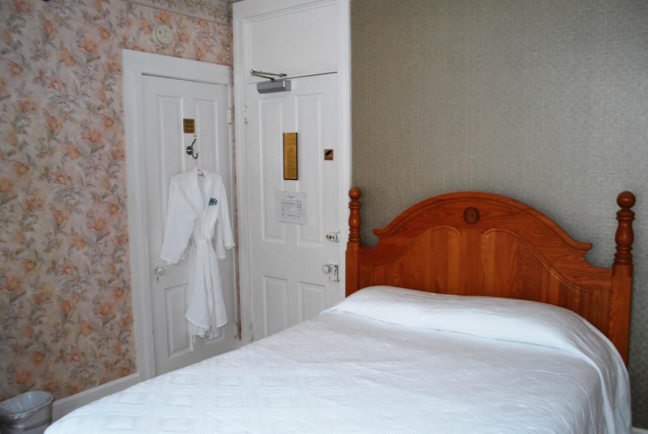 The Historic Park Hotel プットインベイ エクステリア 写真